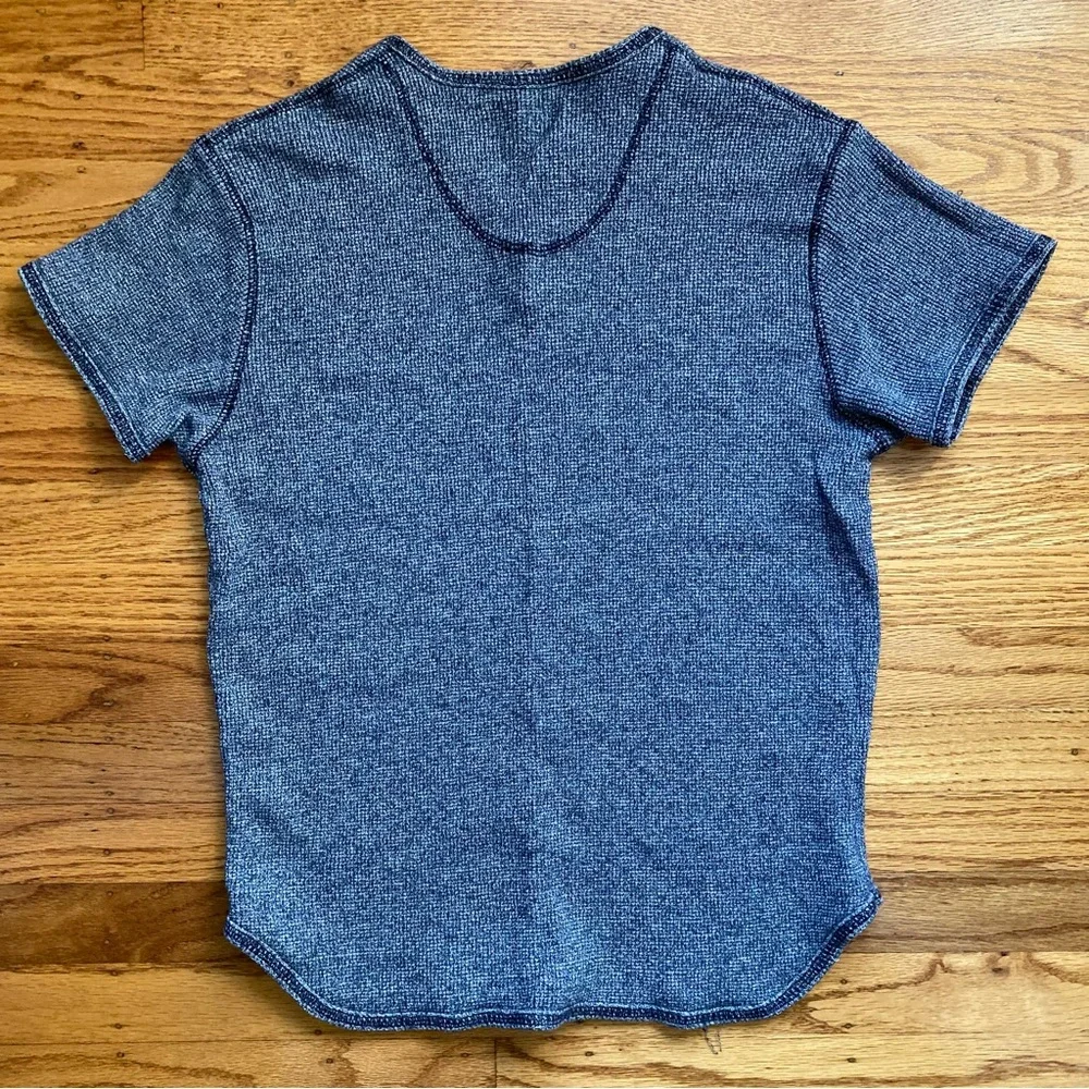 STRUCTURE Grey Waffle Knit Henley T Shirt | Small - Picture 4 of 5
